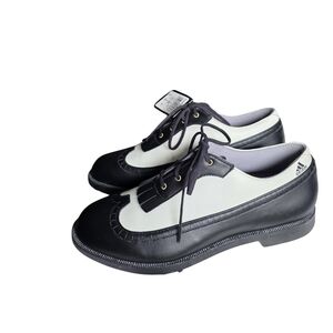 Adidas Black and White Women's Gold Shoes. Size 7 1/2